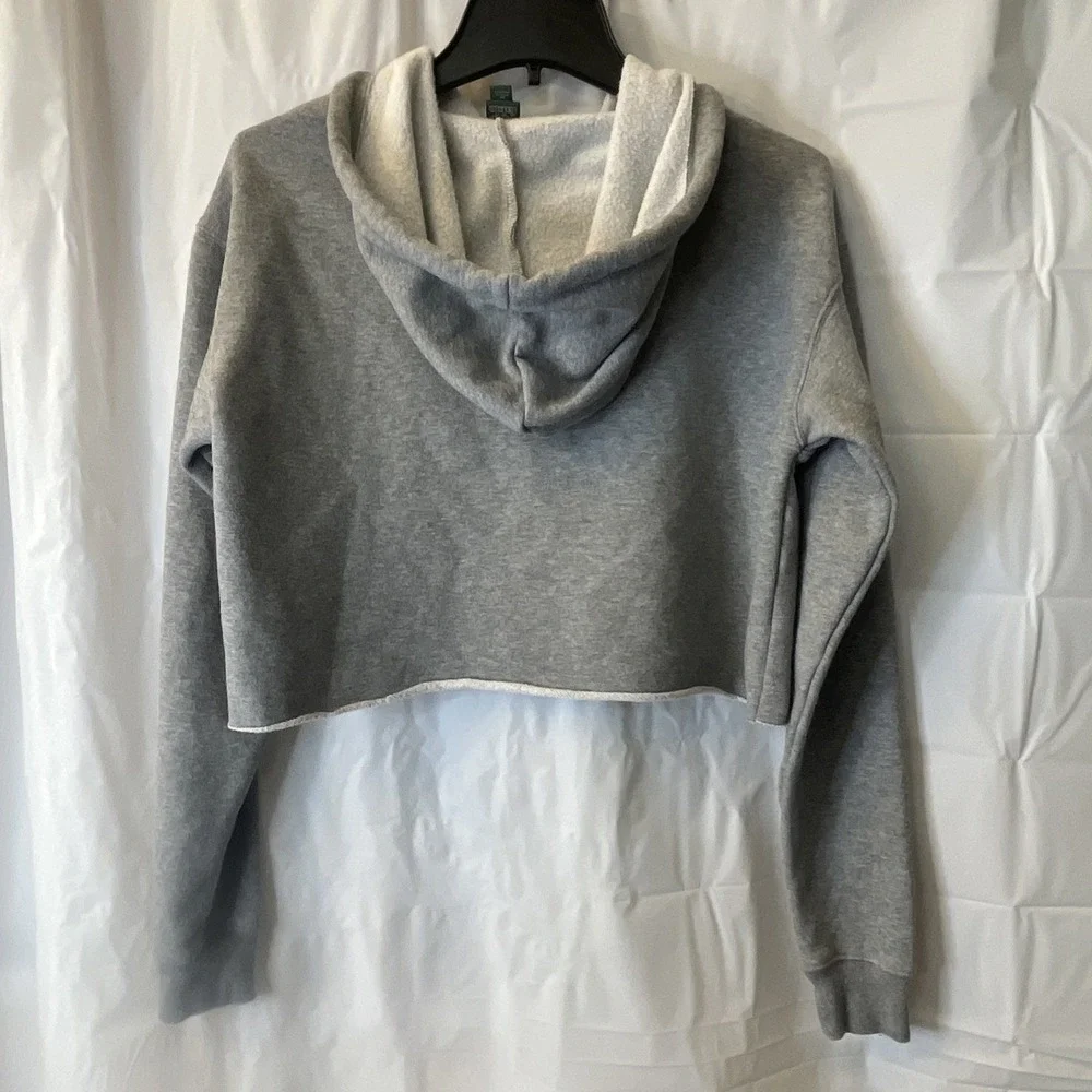 Wild Fable Women's Gray Cropped Hoodie Pullover Sweatshirt Long Sleeve, Size XS - Picture 4 of 8
